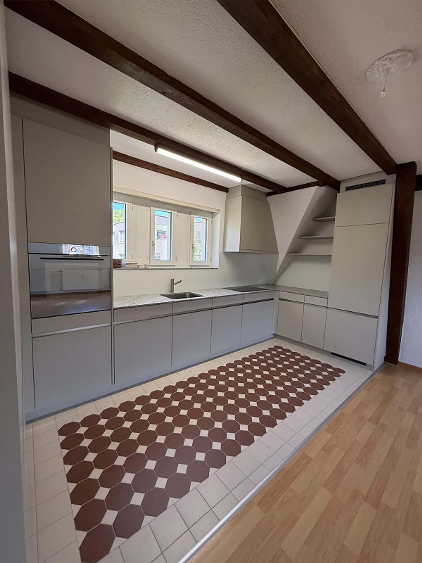 Appartamento 4½ locali - Casa a schiera centrale con charme speciale - Foto 2 di 9