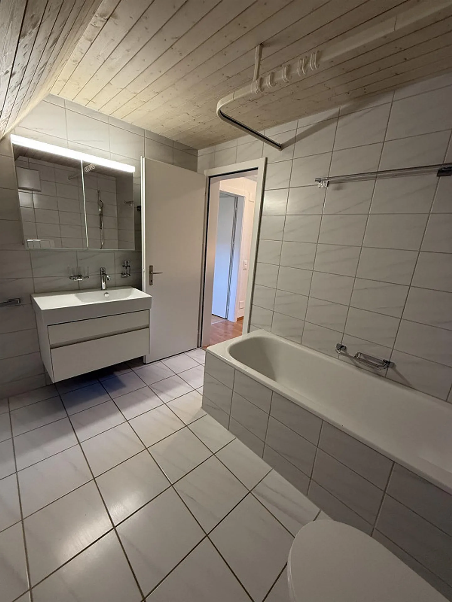 Appartamento 4½ locali - Casa a schiera centrale con charme speciale - Foto 3 di 9