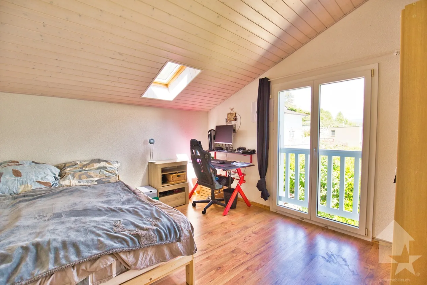 Magnificent semi-detached house by the garage - Photo 20 of 45
