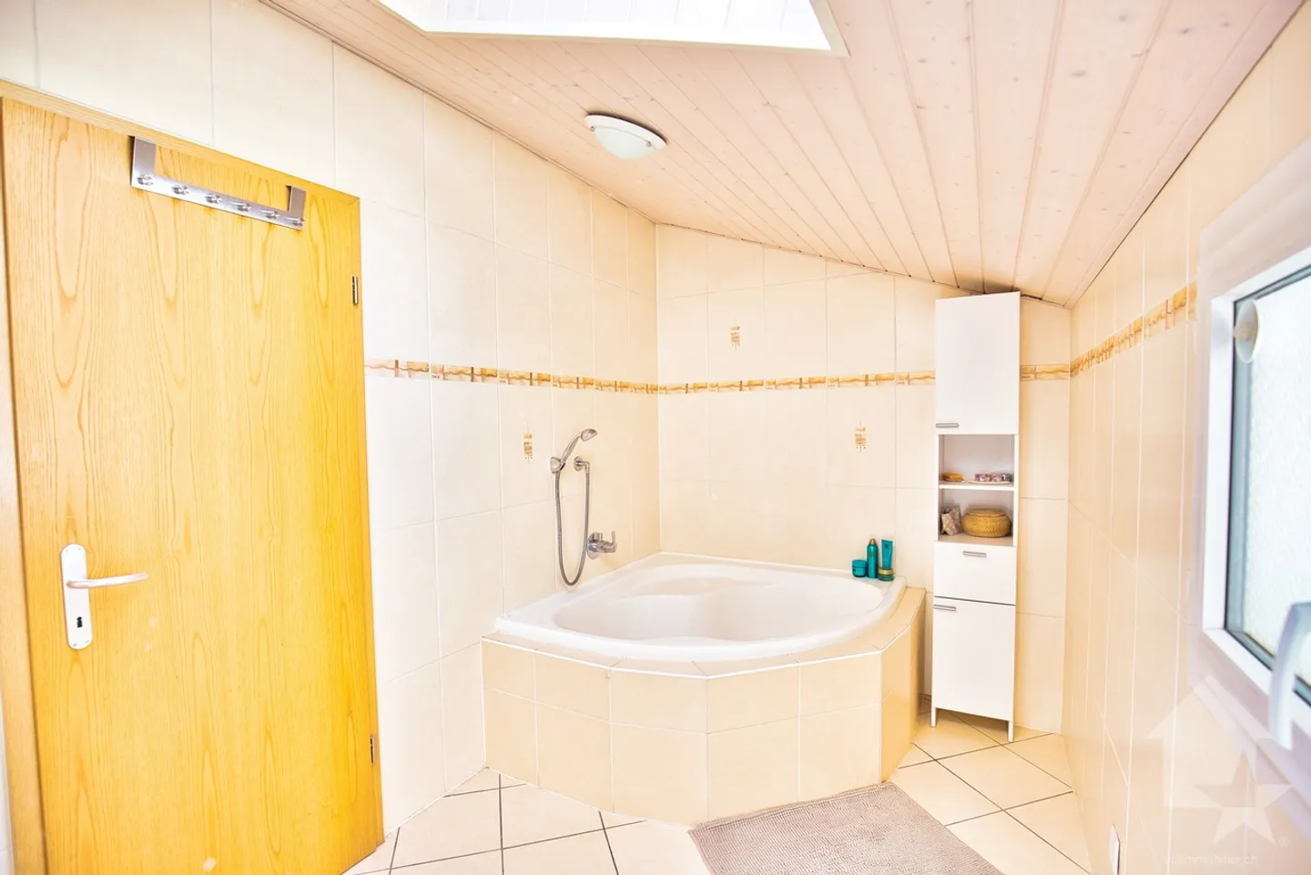 Magnificent semi-detached house by the garage - Photo 21 of 45