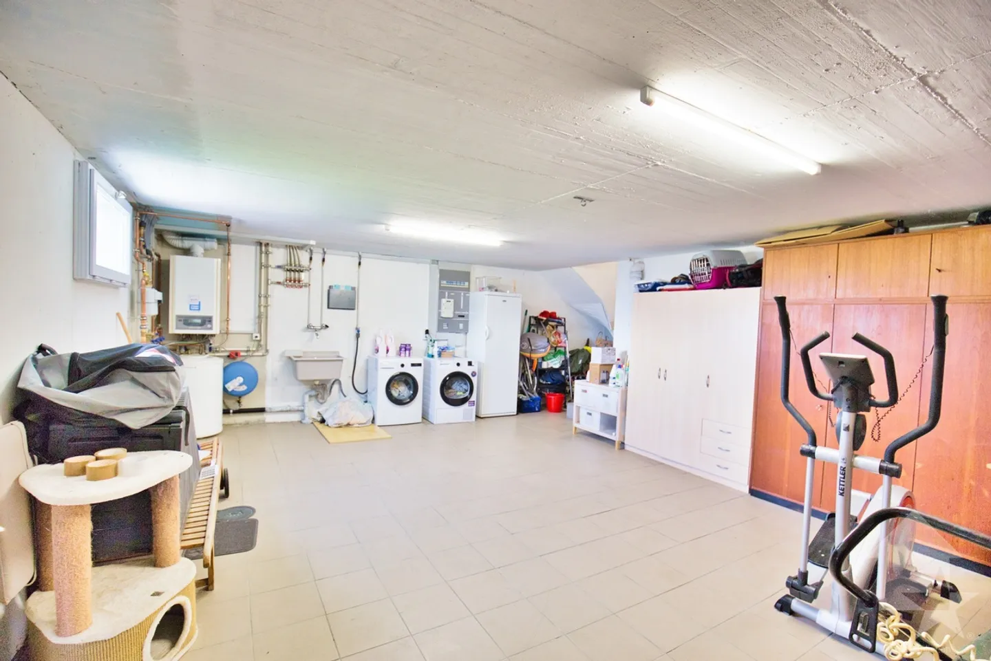 Magnificent semi-detached house by the garage - Photo 25 of 45
