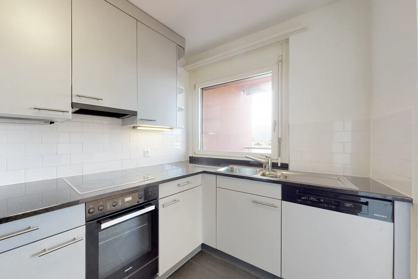 Appartamento moderno 4 locali a Muttenz - Foto 3 di 11