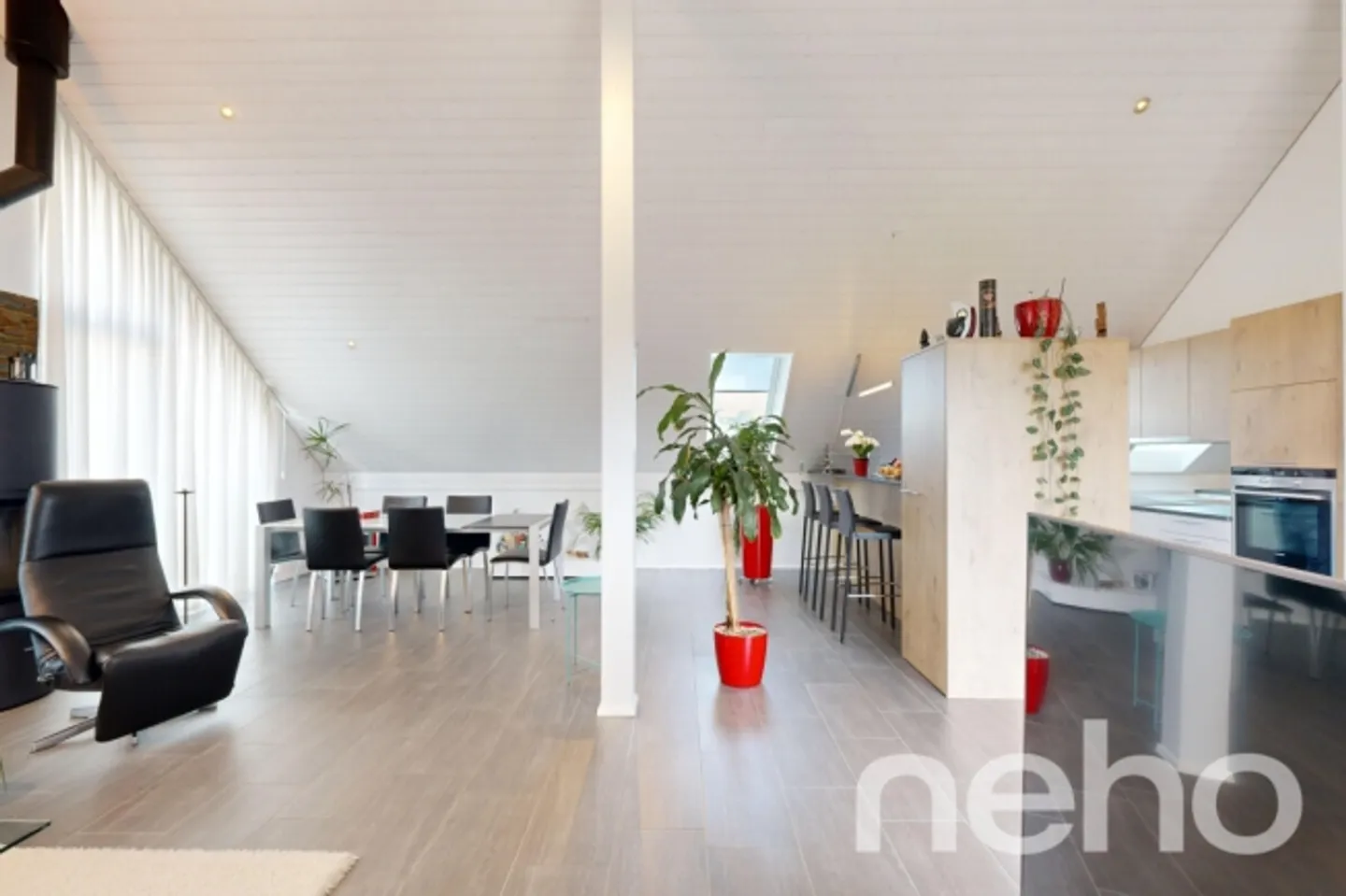 Sunny Penthouse with a View - Photo 1 of 13