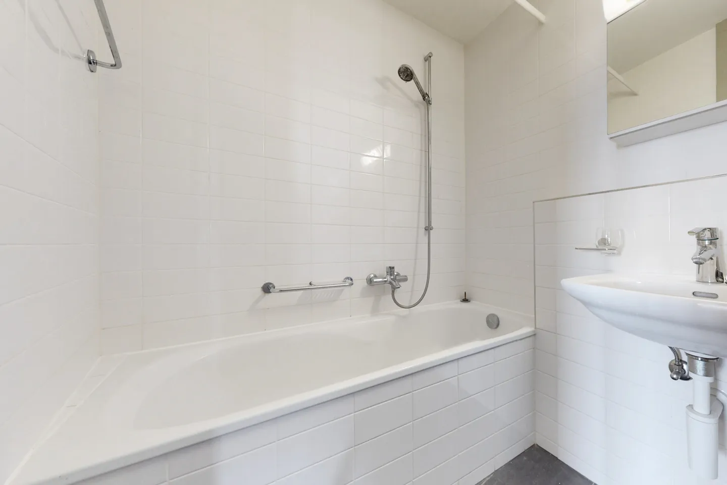 Appartamento moderno 4 locali a Muttenz - Foto 10 di 11