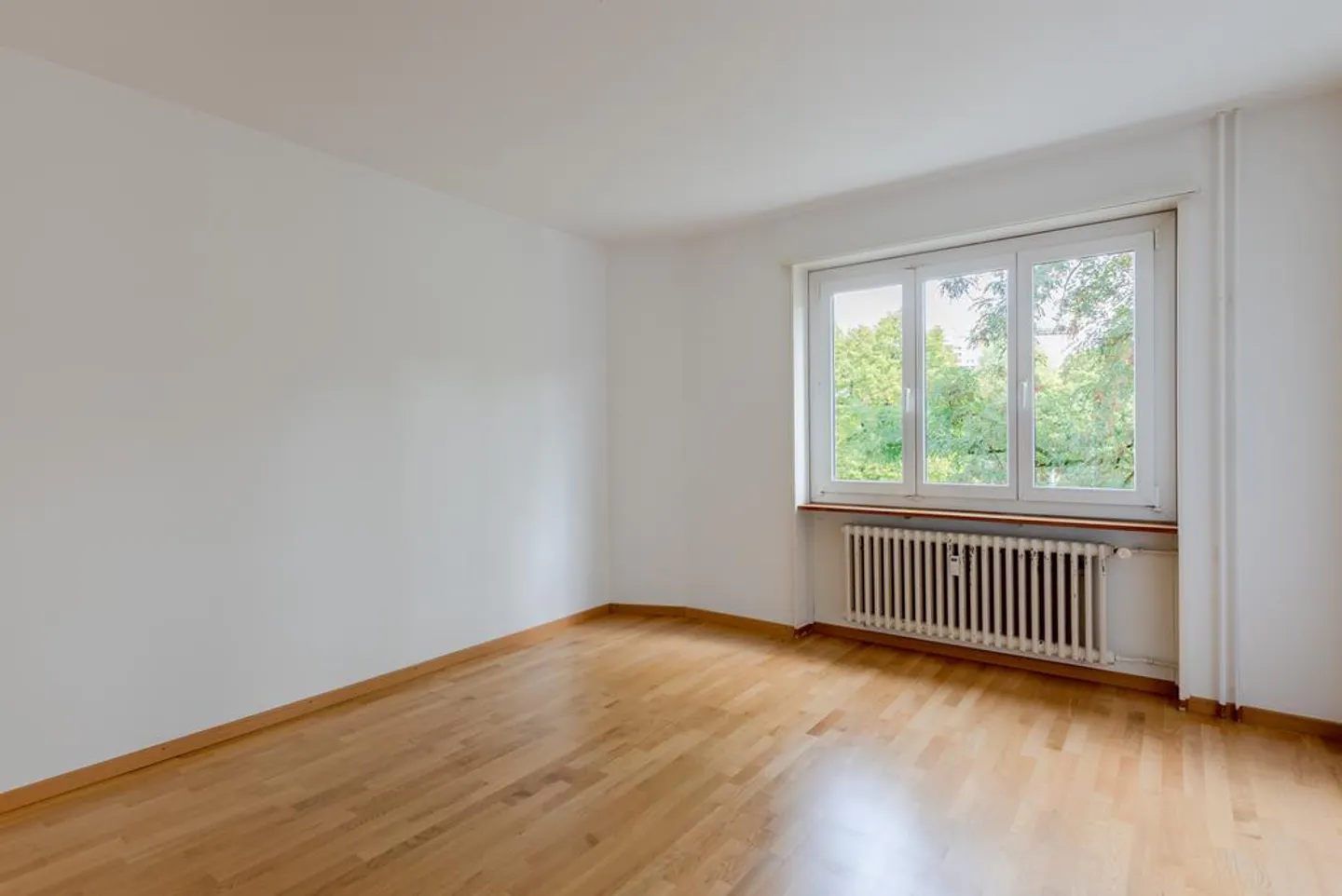 RENT WITHOUT DEPOSIT - Quiet residential area in a central location - Photo 9 of 12