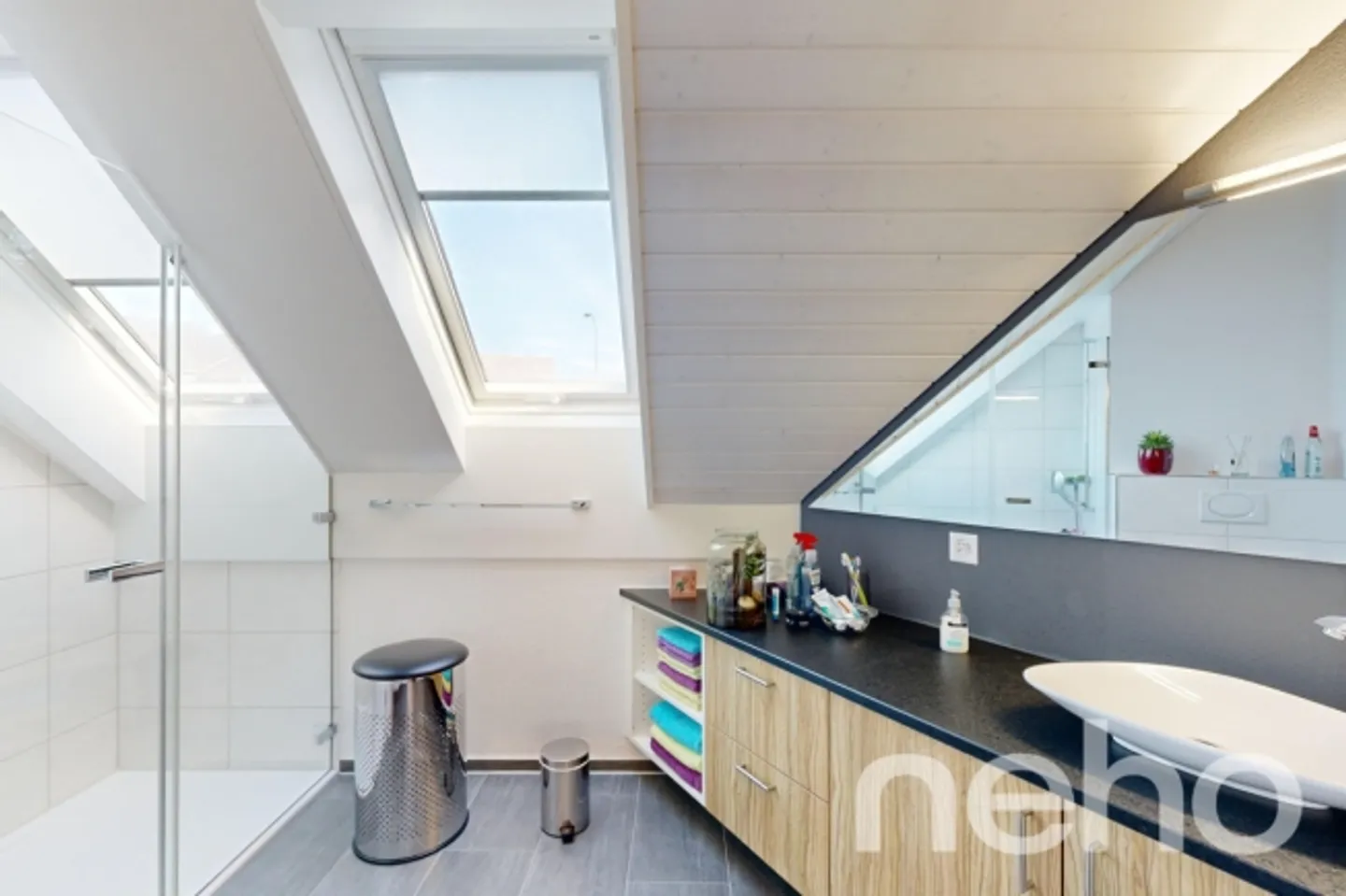 Sunny Penthouse with a View - Photo 10 of 13