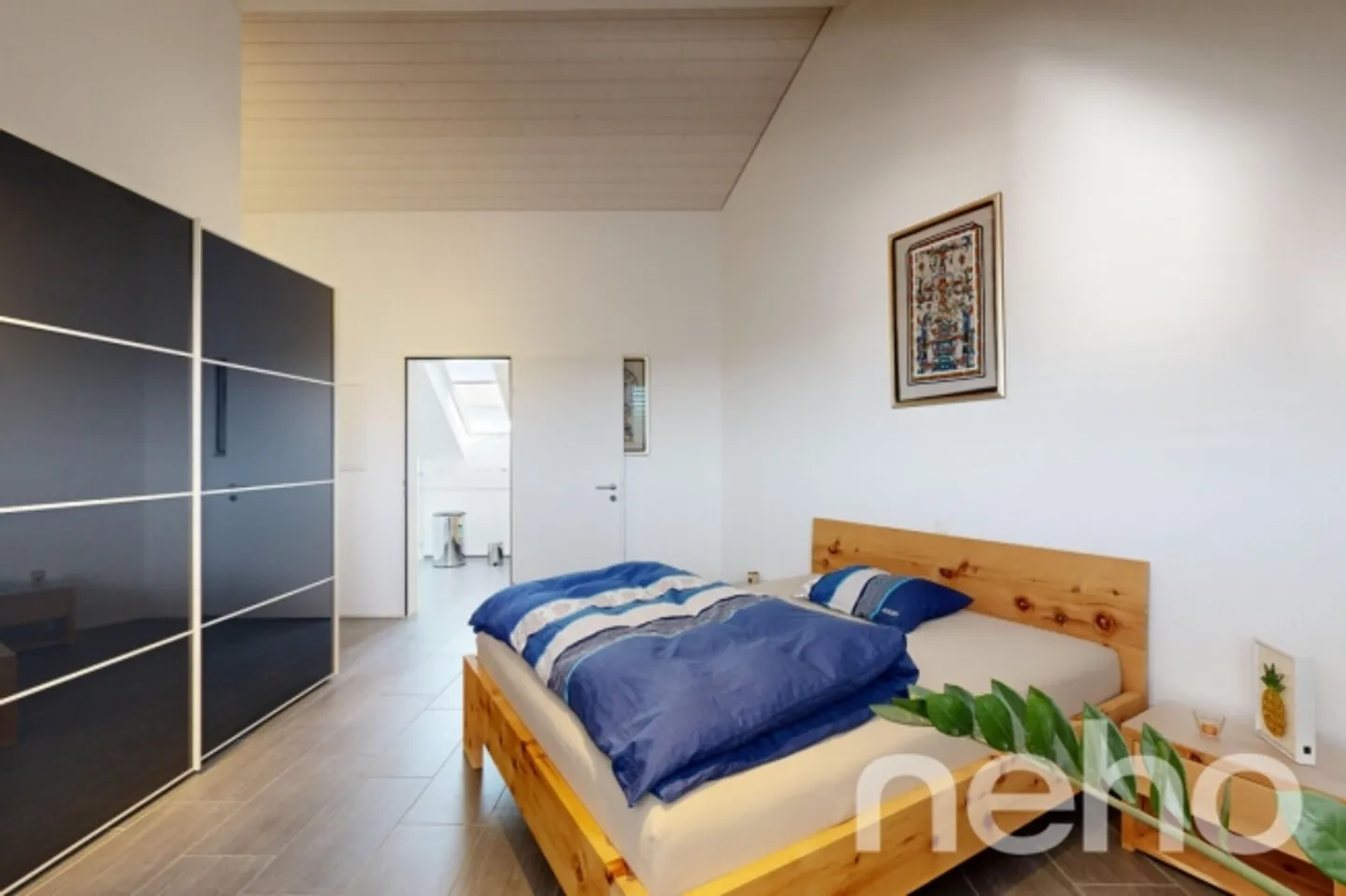 Sunny Penthouse with a View - Photo 8 of 13