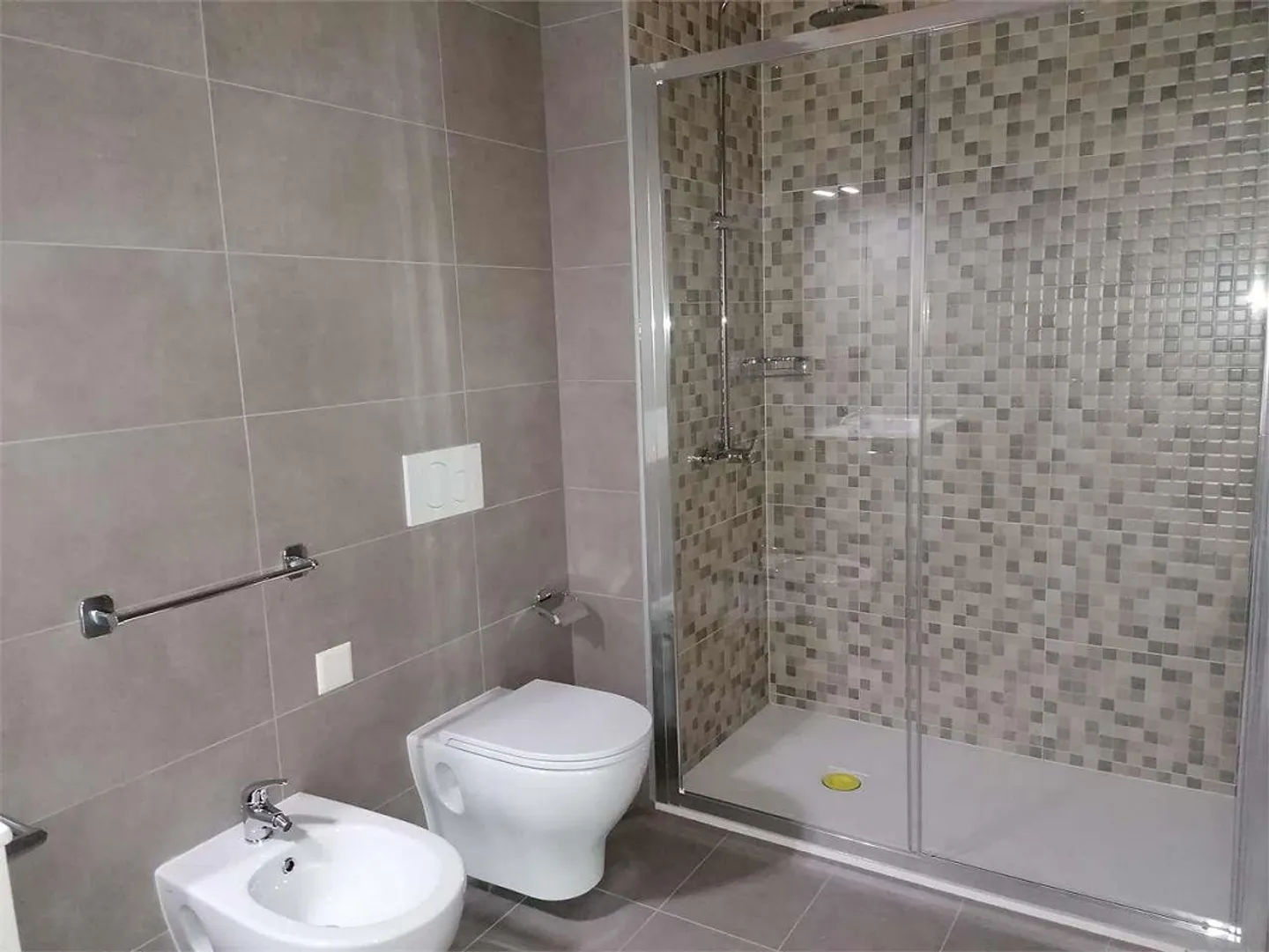 Duplex-Villa con 4,5 stanze e giardino, circondata dal verde a Curio - Foto 13 di 13