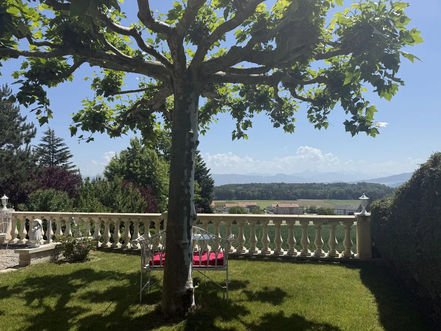 Villa di eccezione con vista panoramica, piscina e posizione idilliaca - Foto 4 di 14
