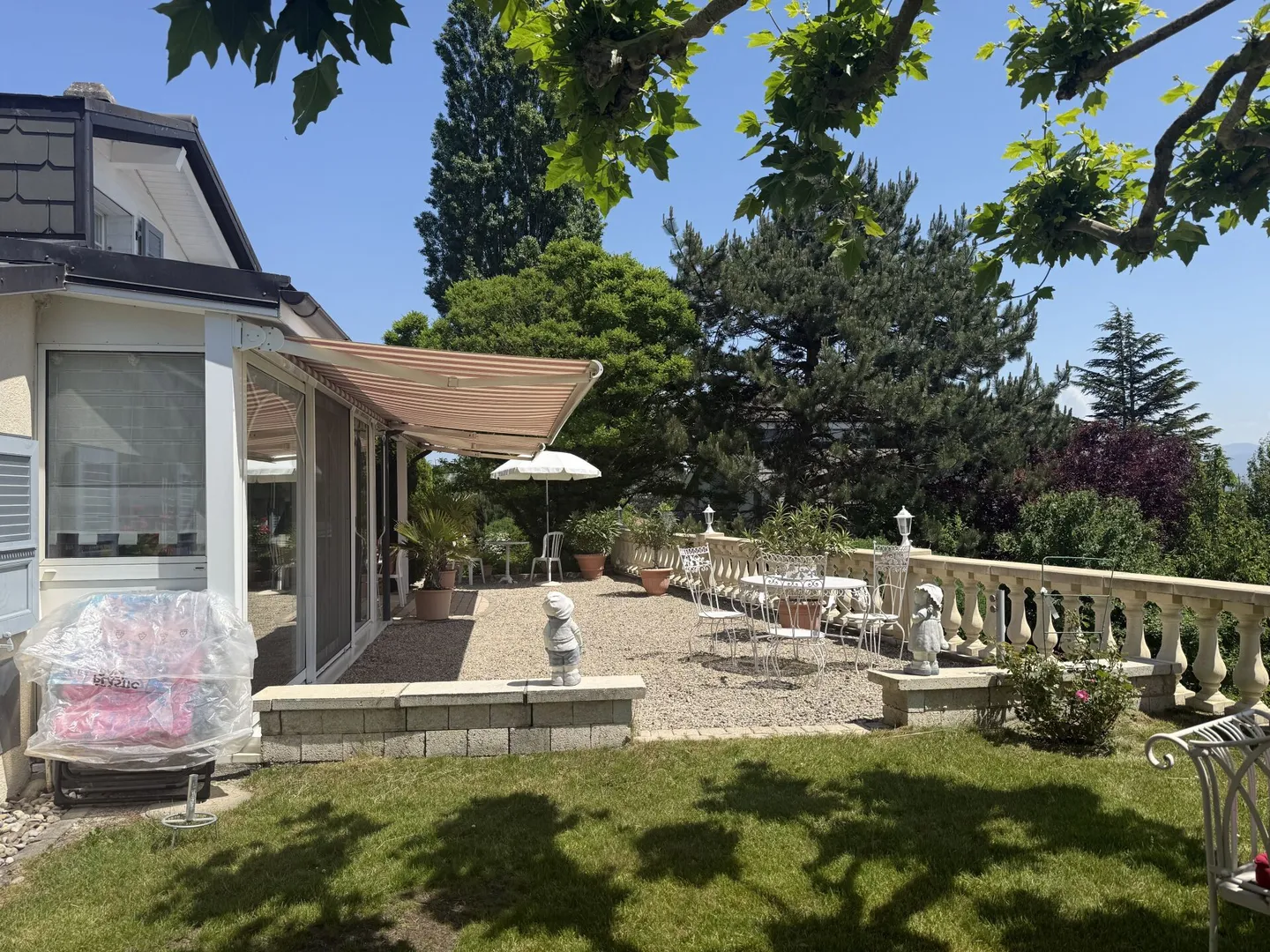 Villa di eccezione con vista panoramica, piscina e posizione idilliaca - Foto 6 di 14