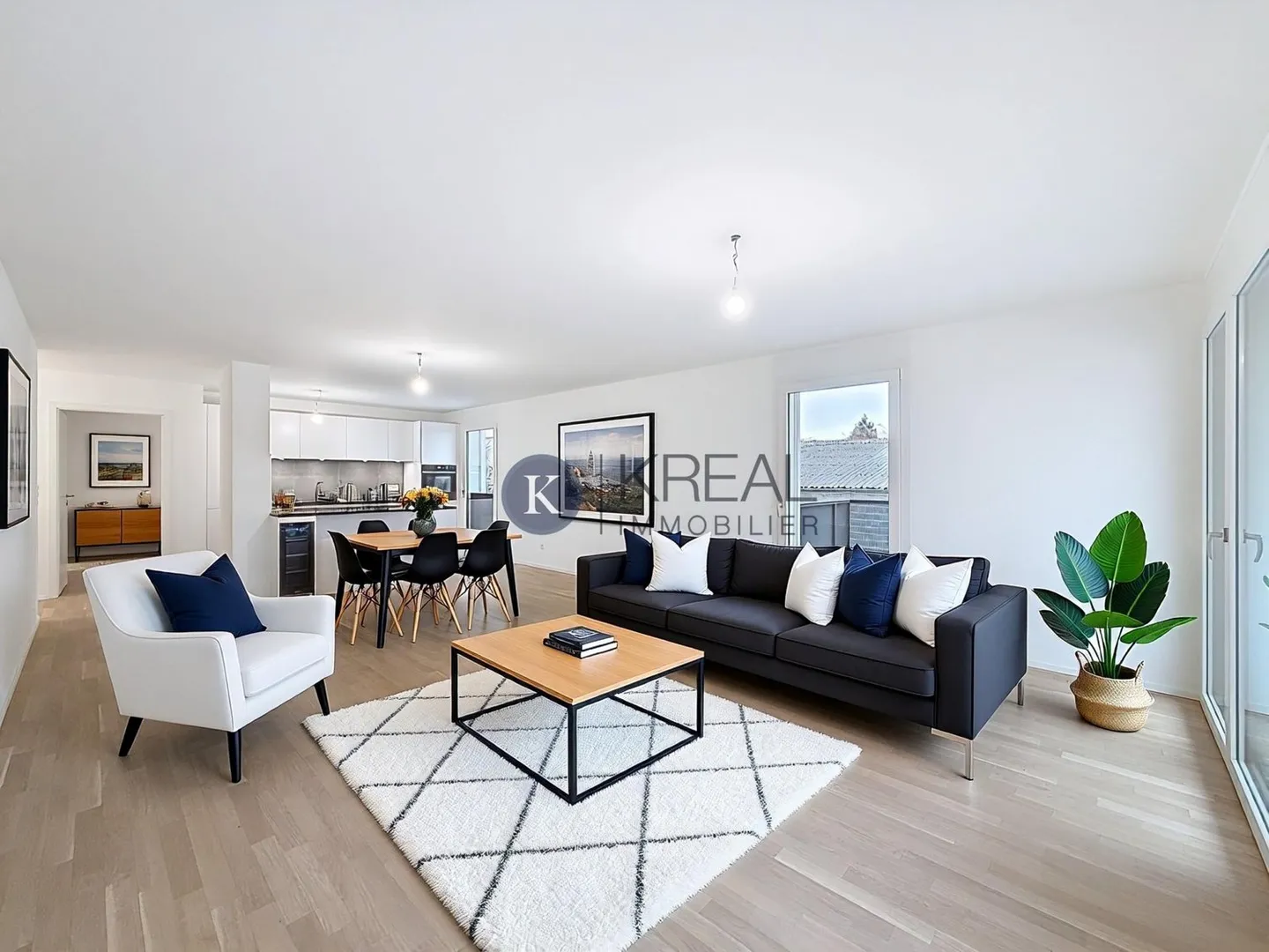 Apartment with 4.5 rooms, balcony and master bedroom - Photo 1 of 9