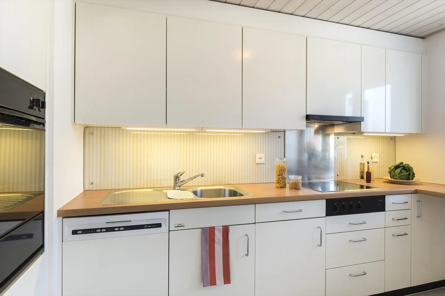 Wohnung mit Parkettboden und schönem, besonnten Balkon - Foto 2 von 13