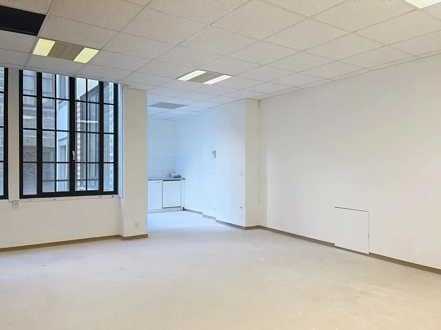 Bureaux dans le centre-ville hyper - Photo 3 sur 4