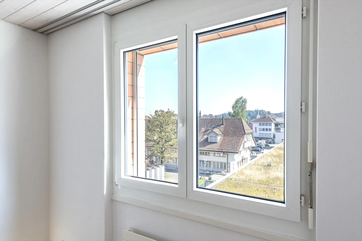 Wohnung mit Parkettboden und schönem, besonnten Balkon - Foto 9 von 13