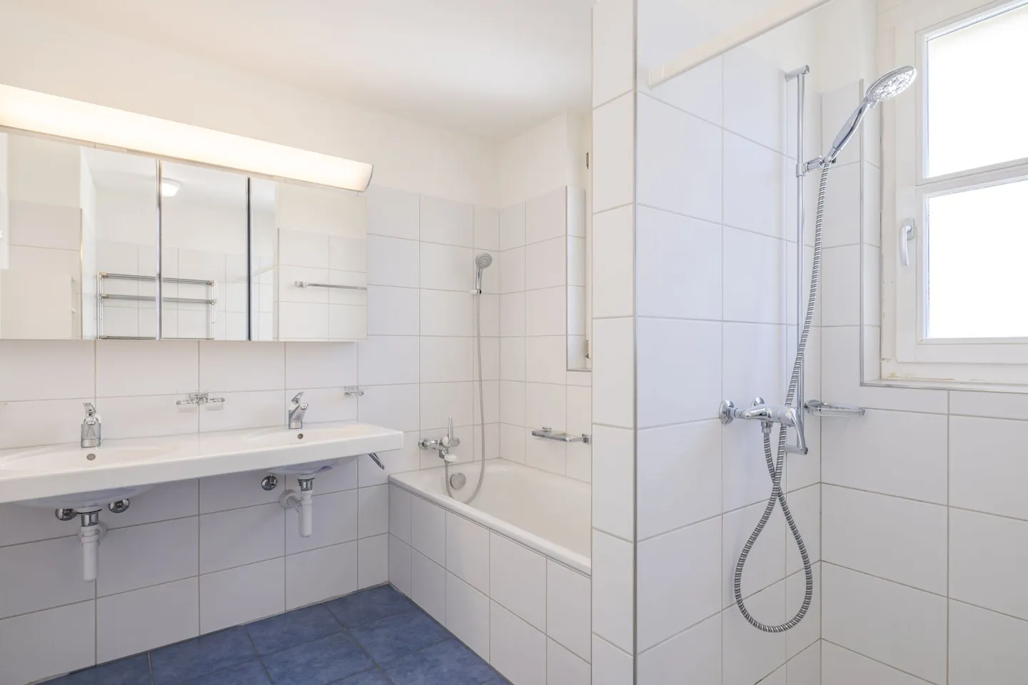 Detached single-family house in a central location in Wettingen - Photo 10 of 11