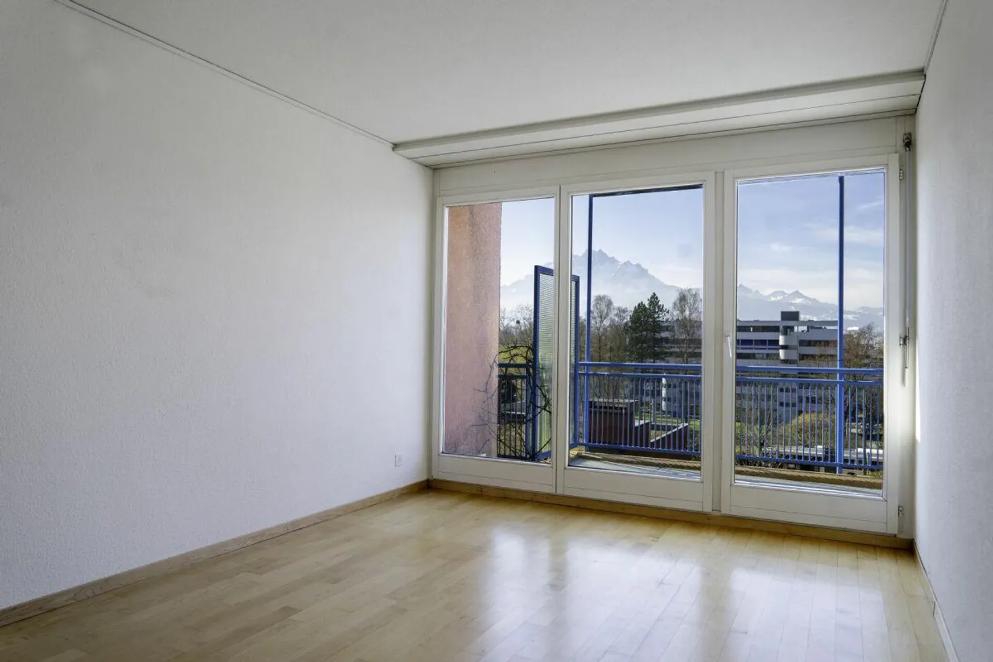 Temporary Rental - Family-Friendly Row House - Photo 6 of 11