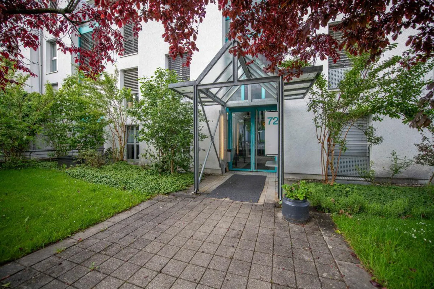 Charmante 2.5-Zimmerwohnung mit gemütlicher Veranda - Photo 10 sur 14