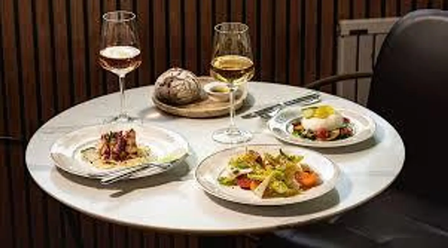 LOCALE GASTRONOMICO VERSATILE IN POSIZIONE CENTRALE - Foto 5 di 6