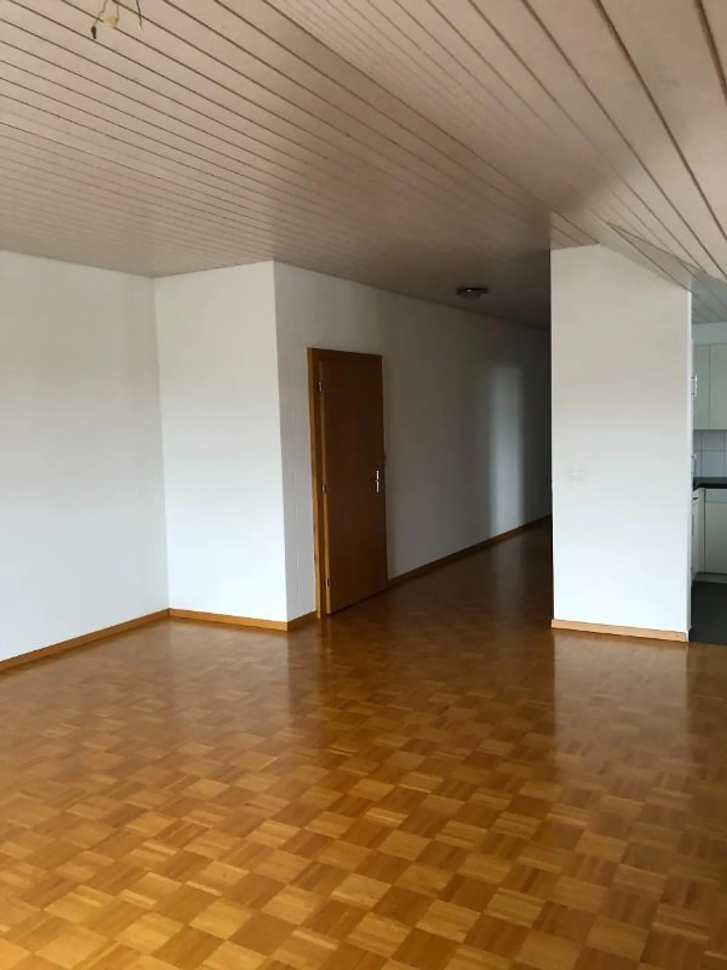 3.5 Rooms, 105 m2, Attic Apartment - Photo 4 of 5