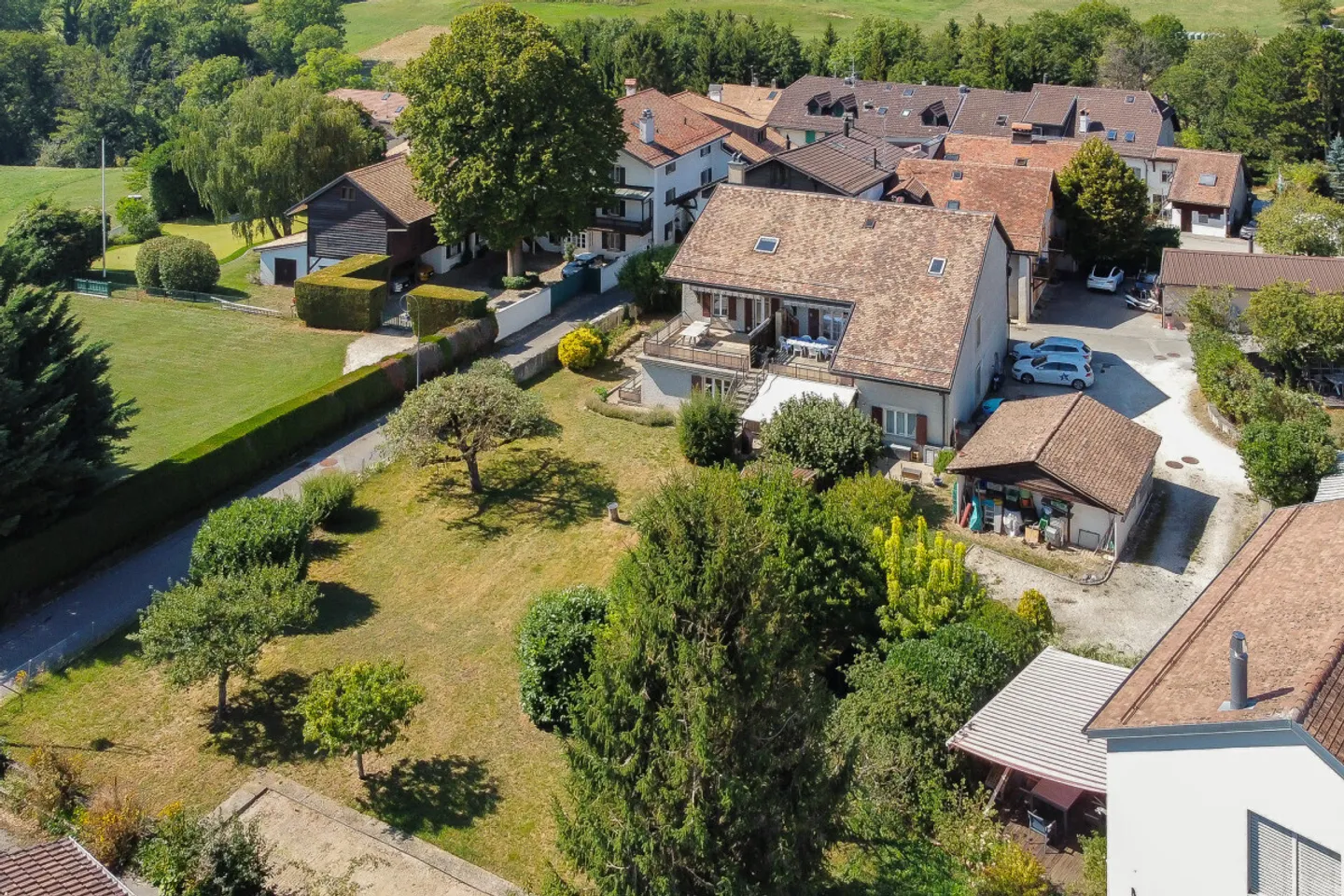 Opportunità esclusiva ad Arzier-le-Muids per investitori o sviluppatori - Foto 3 di 13