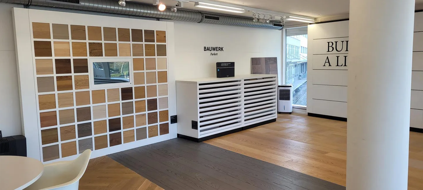 Exhibition/office space for rent at M-Parc - Photo 1 of 6