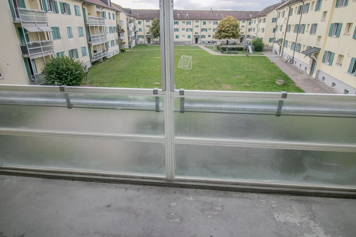 Ampio appartamento con 3 stanze nel centro di Arbon - Foto 6 di 7