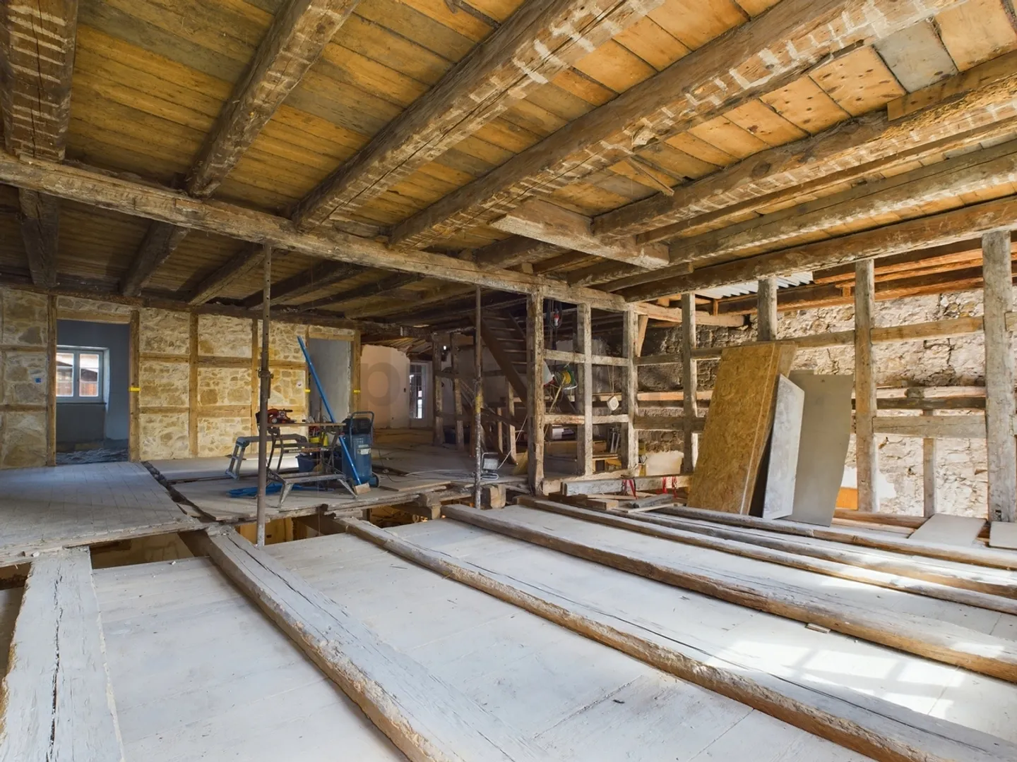 Opportunité unique - Maison multifamiliale avec charme historique à Klingnau - Photo 5 sur 11