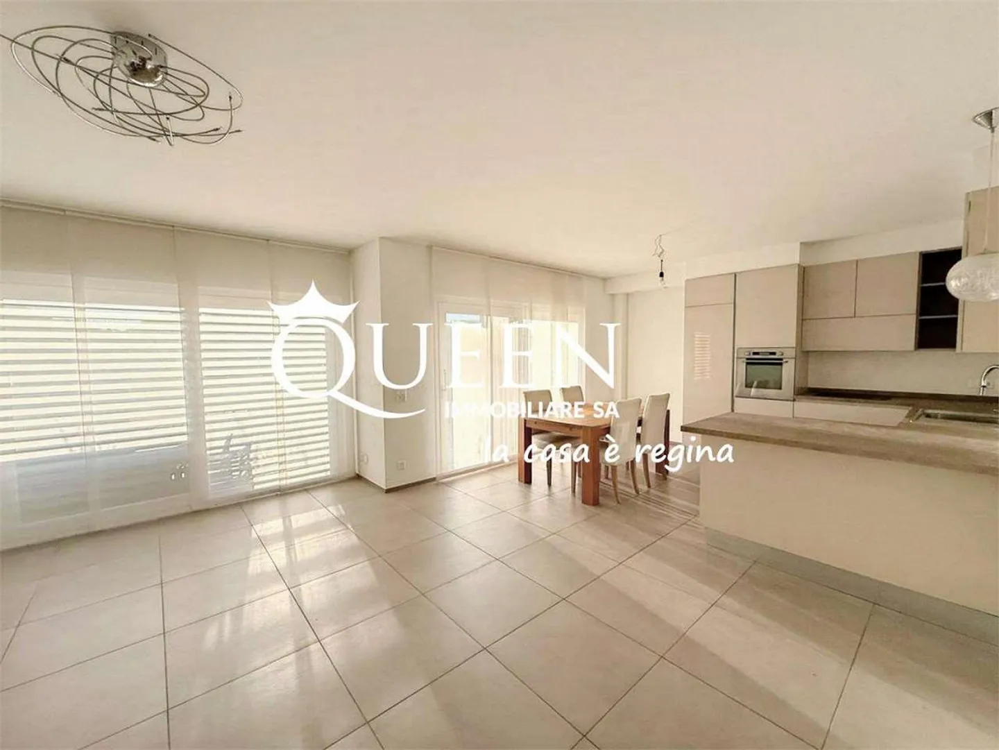 Stabio: modern apartment with 4.5 rooms, 138 m², garden in the area - Photo 2 of 12