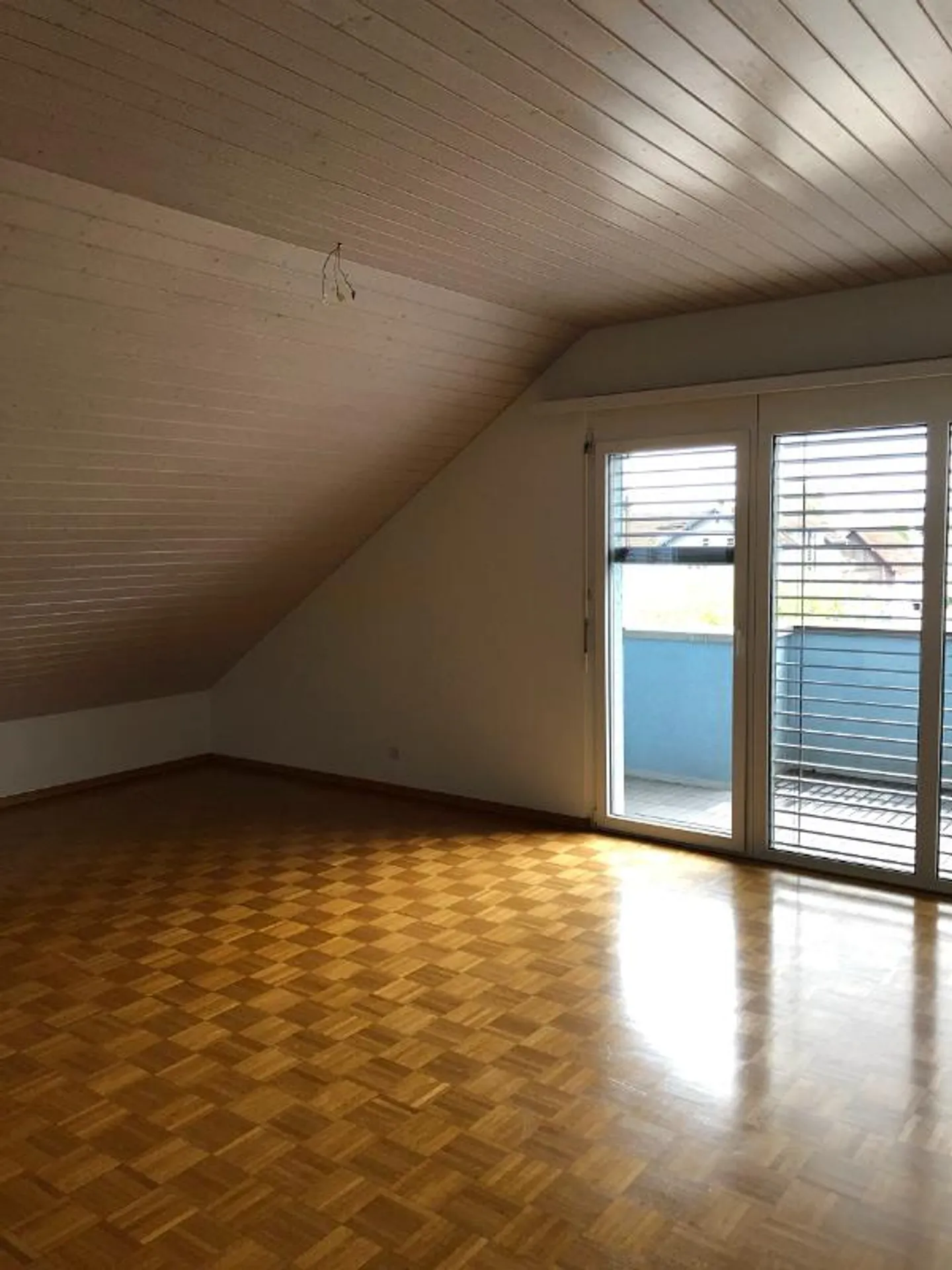 3.5 Rooms, 105 m2, Attic Apartment - Photo 5 of 5