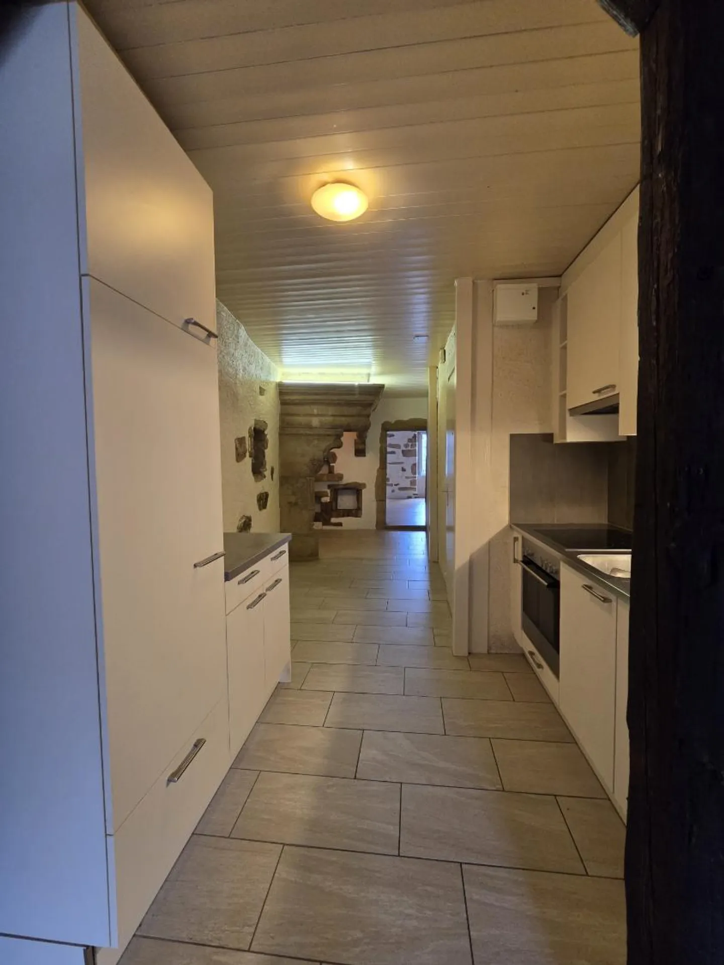 2-room apartment - Photo 3 of 10