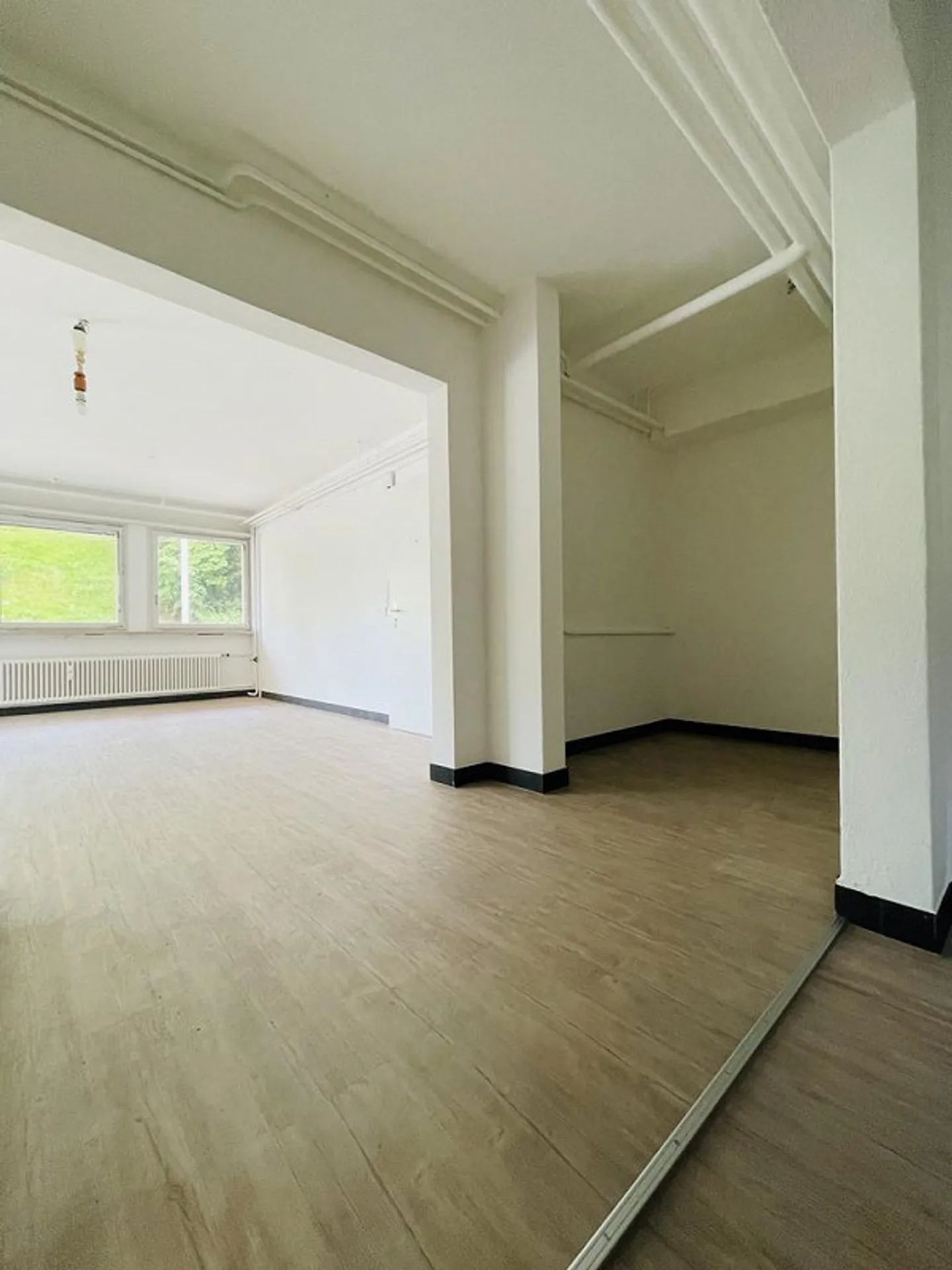 Bureau / Atelier / Stockage (50m2 Rez-de-chaussée) - Calme, Lumineux, dans le Vert Gundeli - Photo 3 sur 6