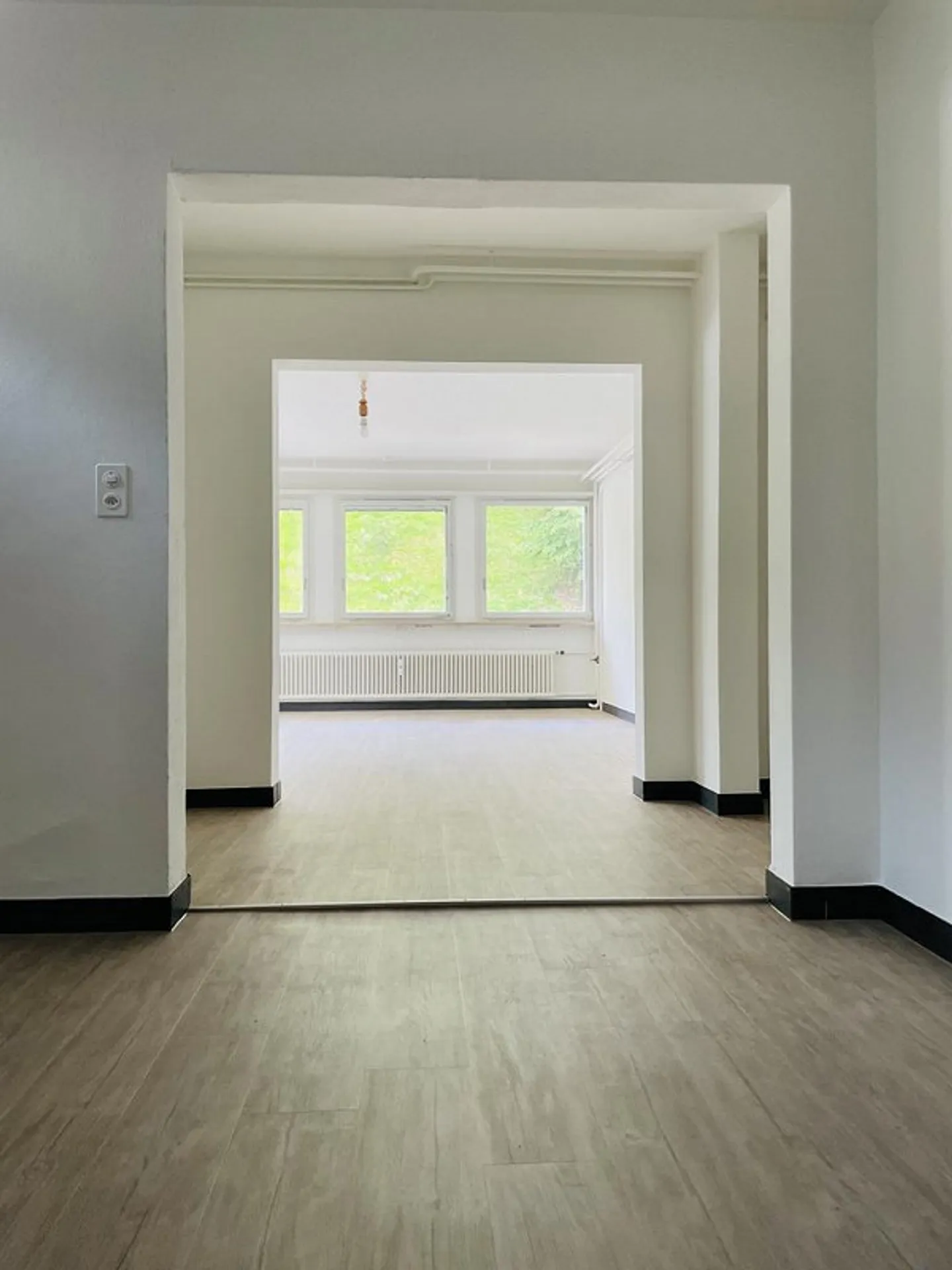 Bureau / Atelier / Stockage (50m2 Rez-de-chaussée) - Calme, Lumineux, dans le Vert Gundeli - Photo 4 sur 6