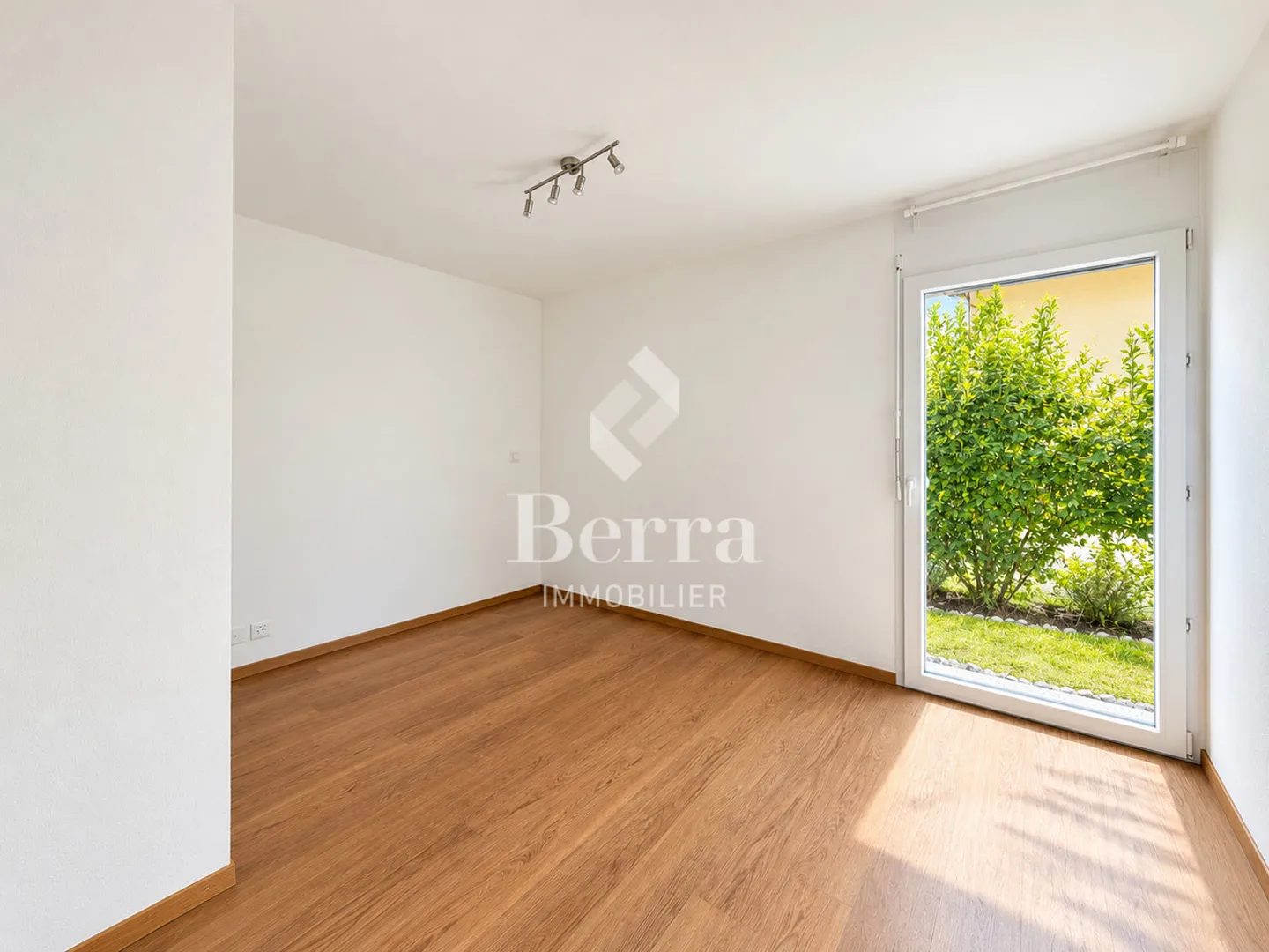 4,5 Zimmer im Erdgeschoss sofort verfügbar - Foto 9 von 17