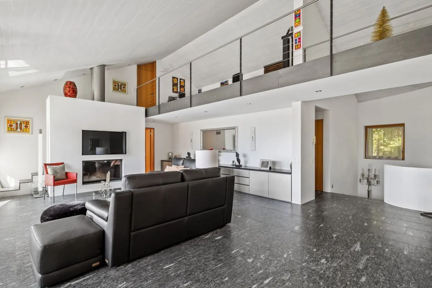 Villa mit Swimmingpool und rustikalem - Foto 6 von 13