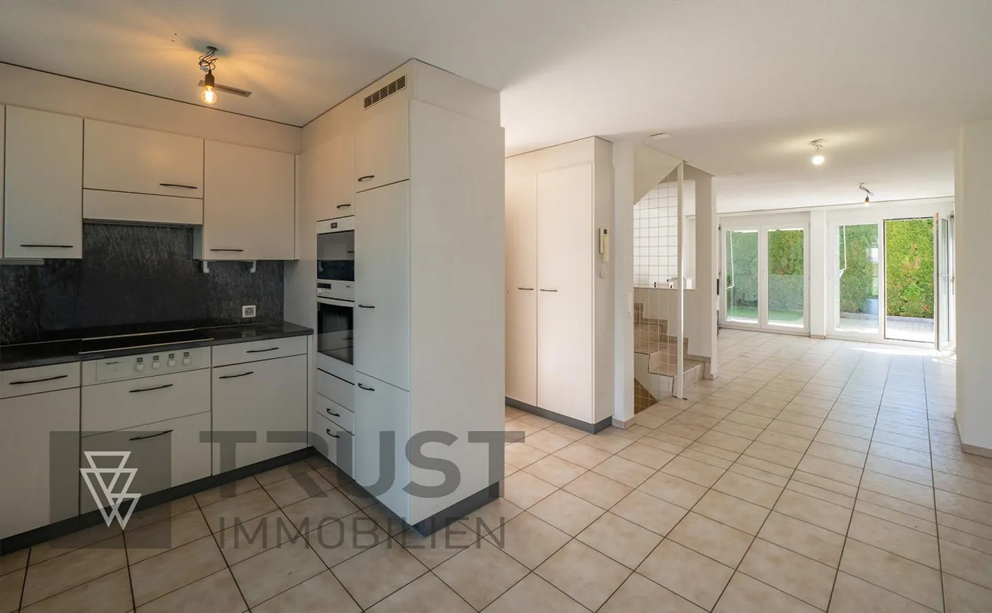 Family House in Wädenswil - Photo 3 of 11