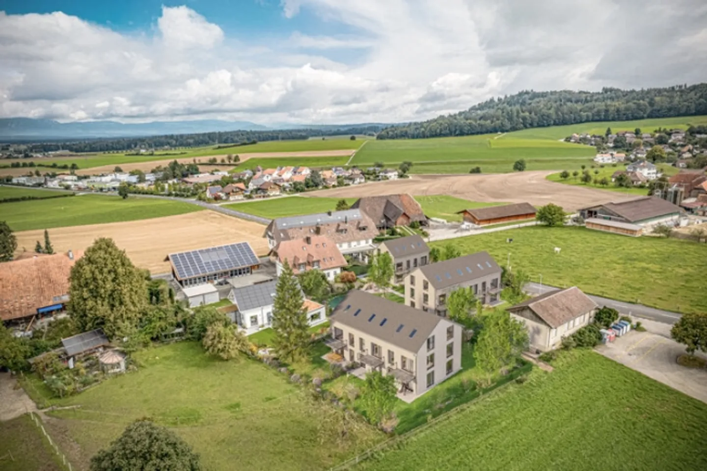 ATTRACTIVE DEVELOPMENT POTENTIAL ON 3,202 m² - Photo 1 of 8