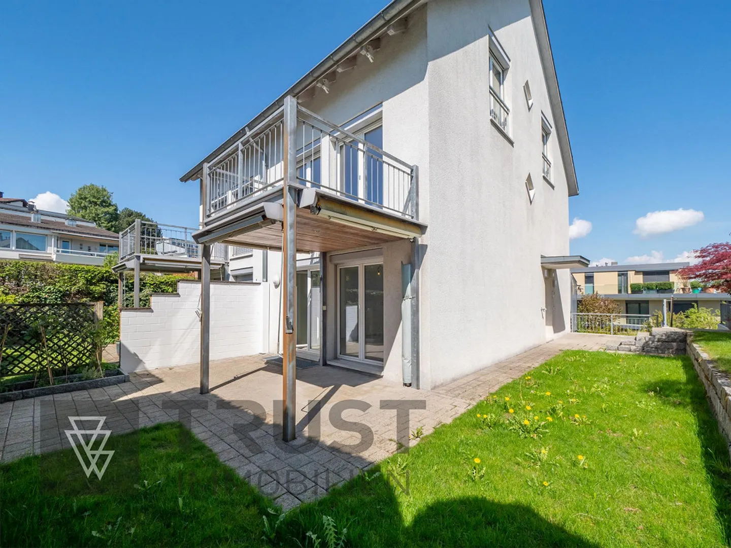 Family House in Wädenswil - Photo 1 of 11