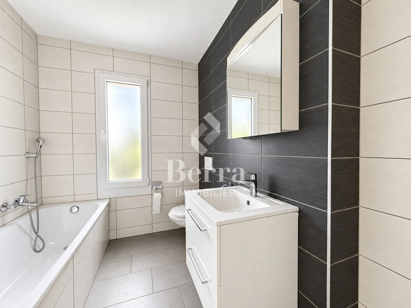 4,5 Zimmer im Erdgeschoss sofort verfügbar - Foto 15 von 17