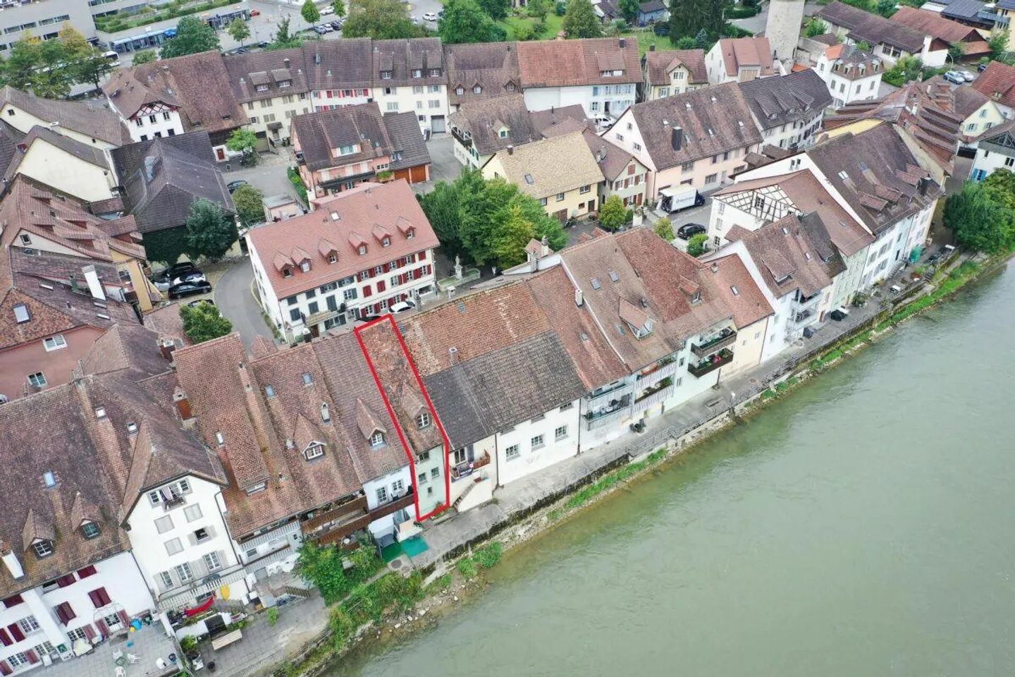 A real, freshly renovated old town house - Photo 2 of 13