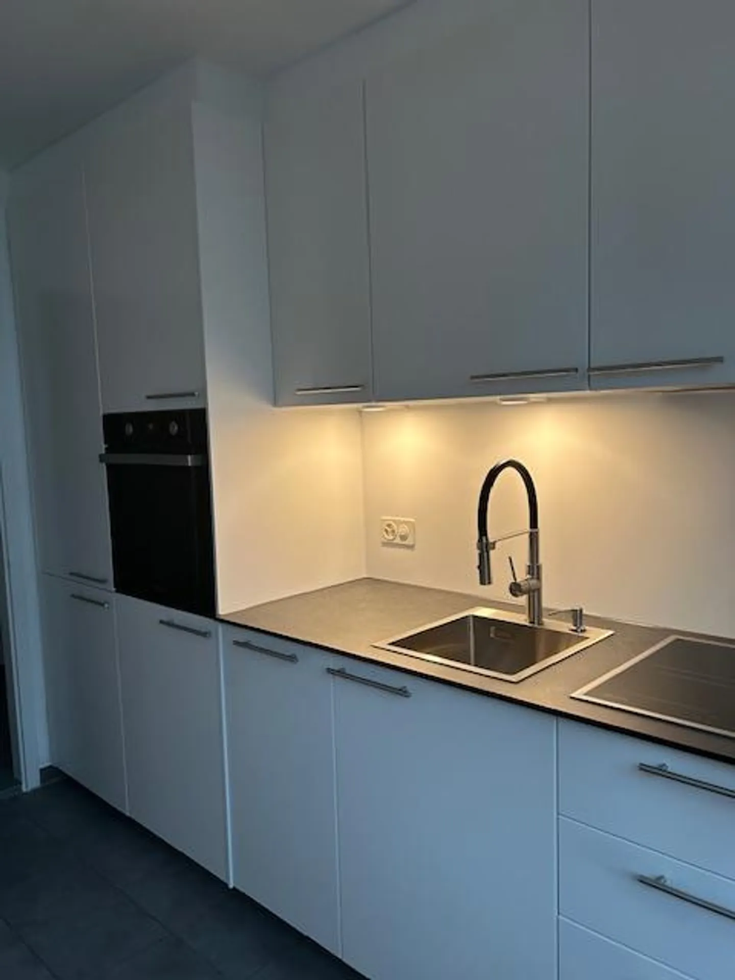 Appartamento di 4 locali di alta qualità - Foto 8 di 22