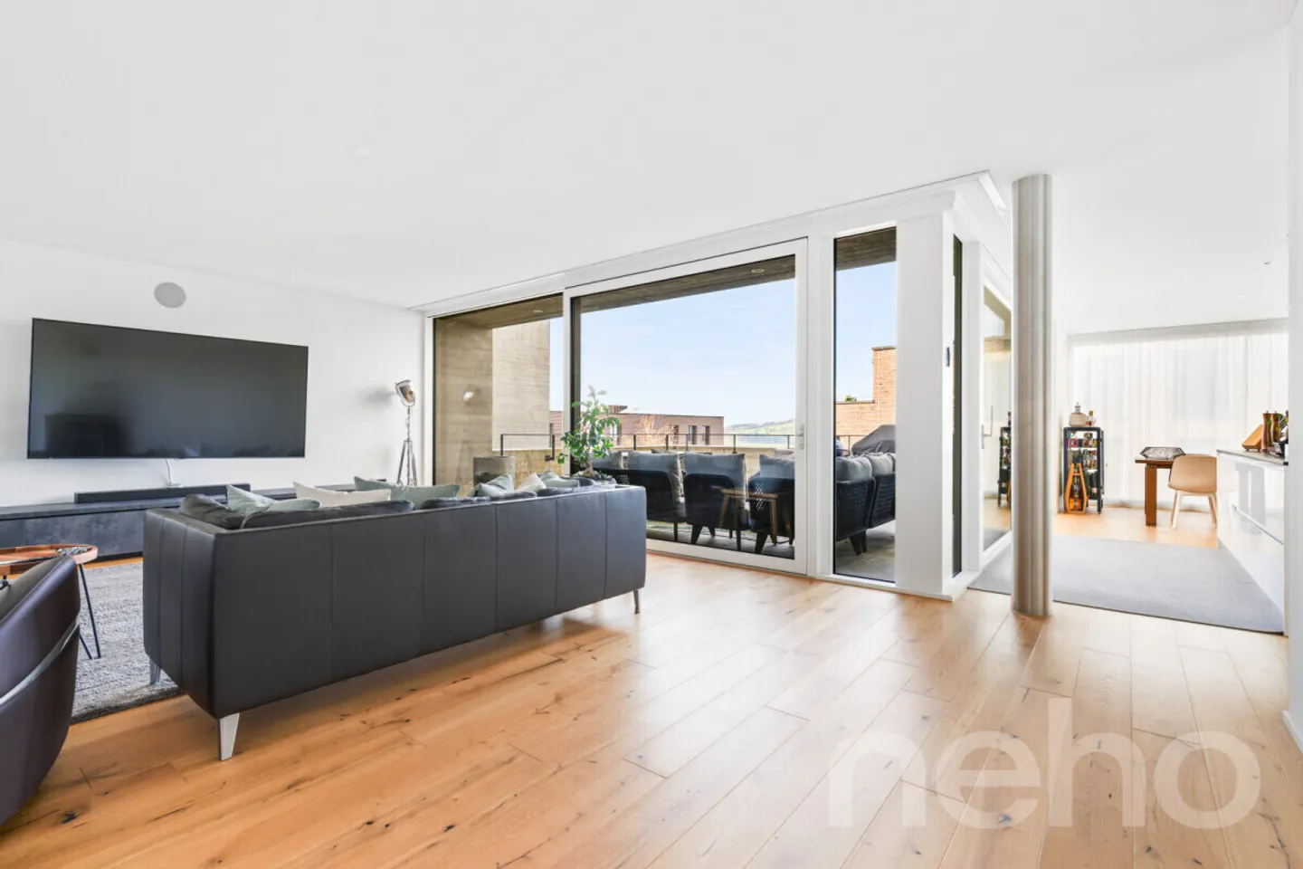 Exclusive Residence in St. Gallen - Modern Living with Panoramic Views - Photo 3 of 12