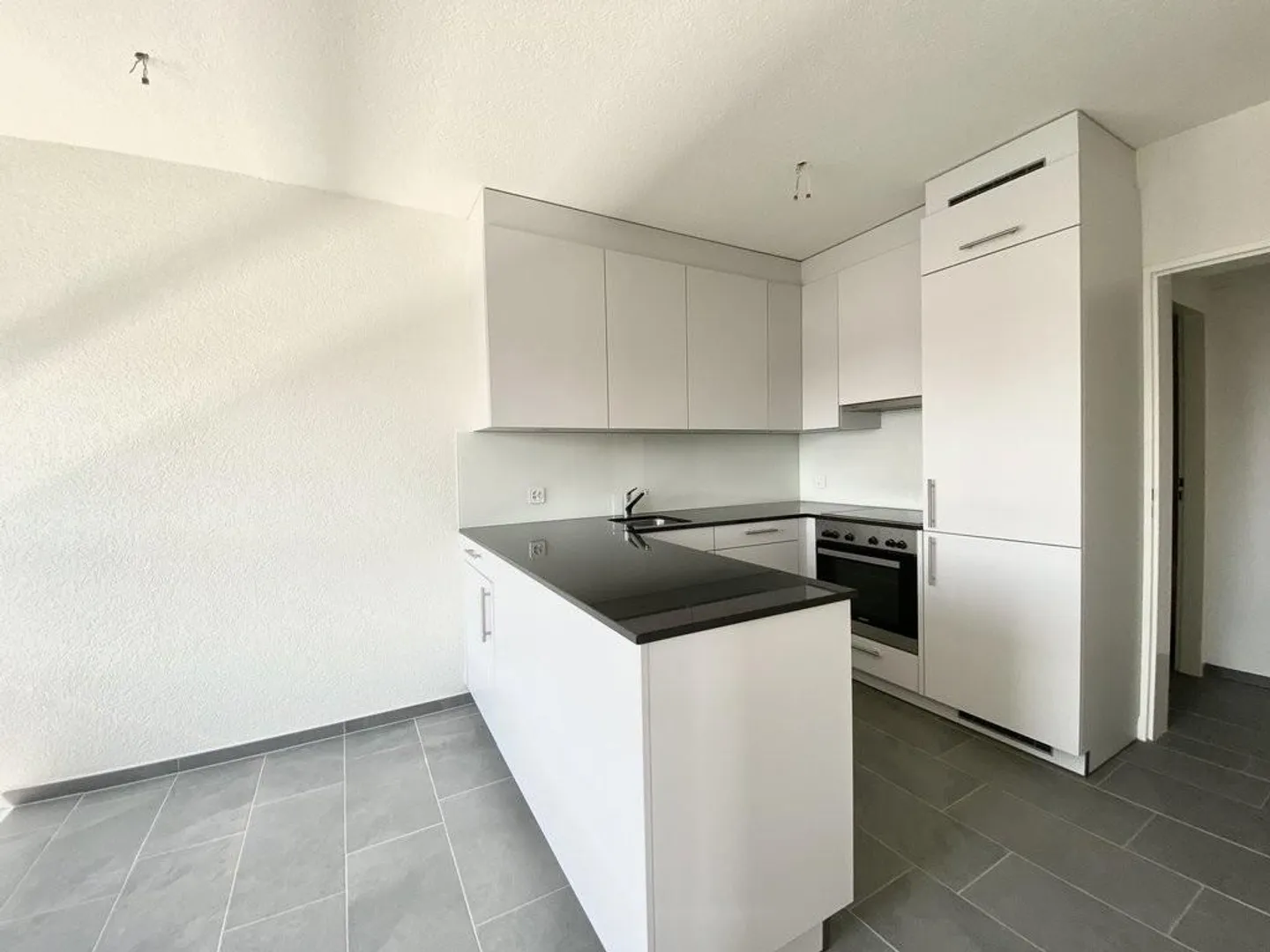 Cozy 4.5-room apartment in beautiful Birsfelden - Photo 3 of 10