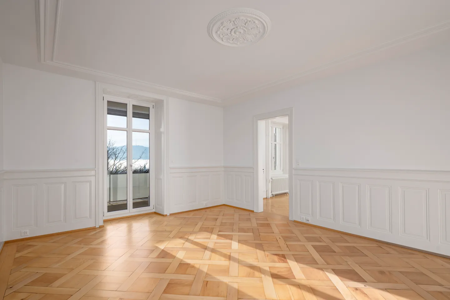 Charming 4-Room Art Nouveau Apartment with a View - Photo 5 of 9