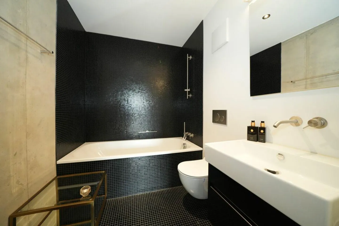 Hochwertige Wohnung an bester Lage mit separatem Büro - Photo 6 of 10