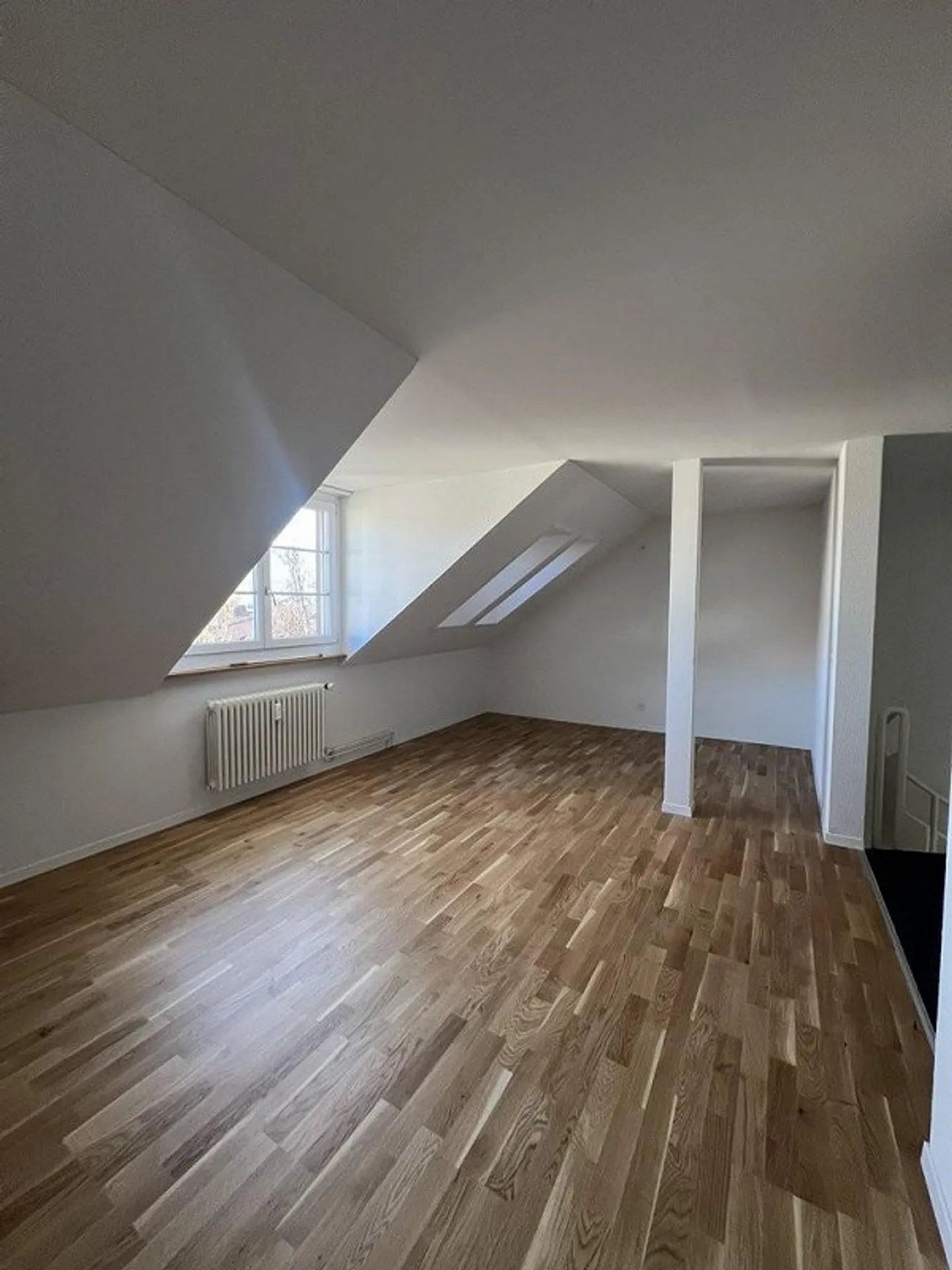 Quiet Apartment with Balcony - Photo 8 of 10