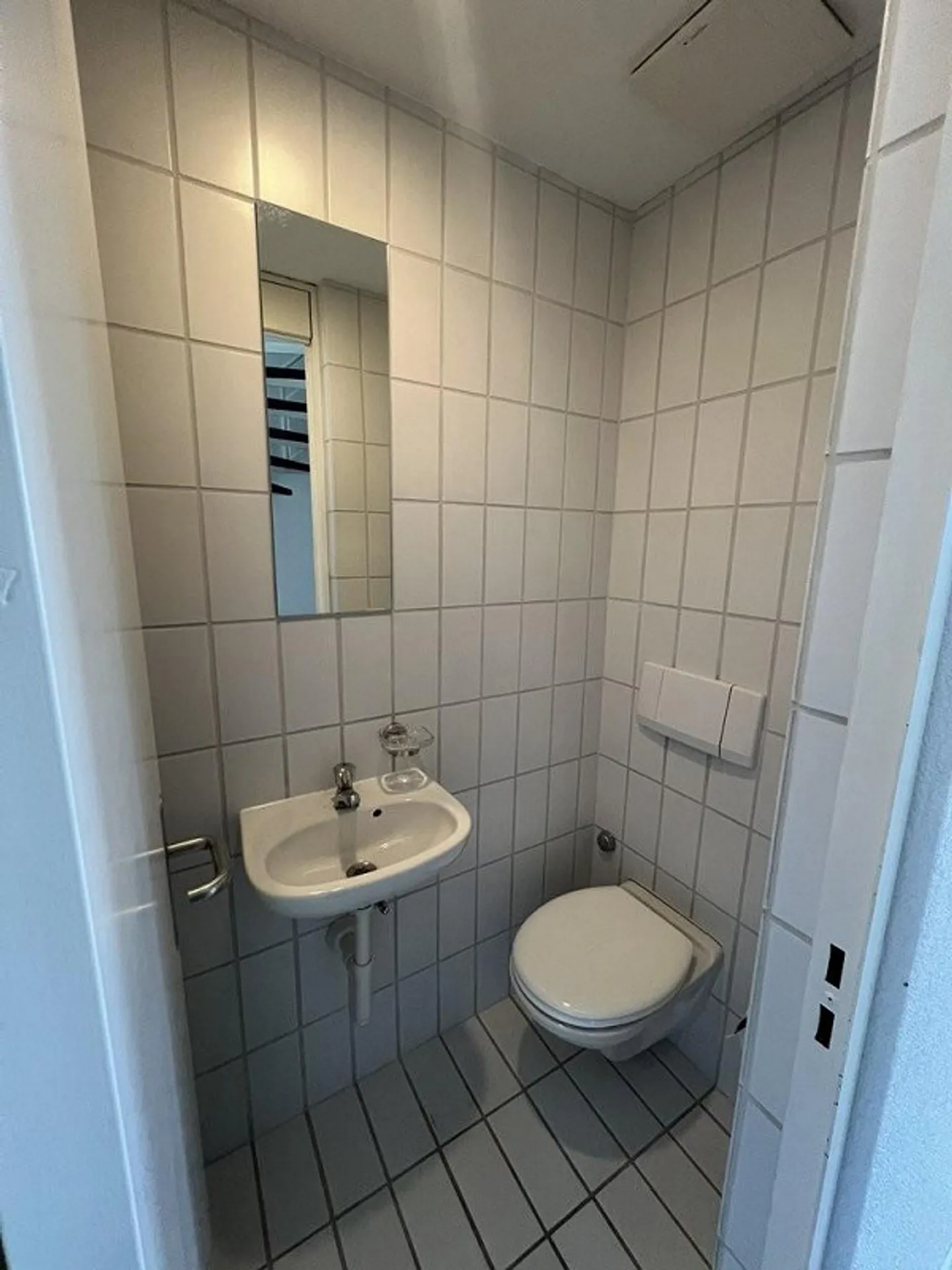 Quiet Apartment with Balcony - Photo 10 of 10