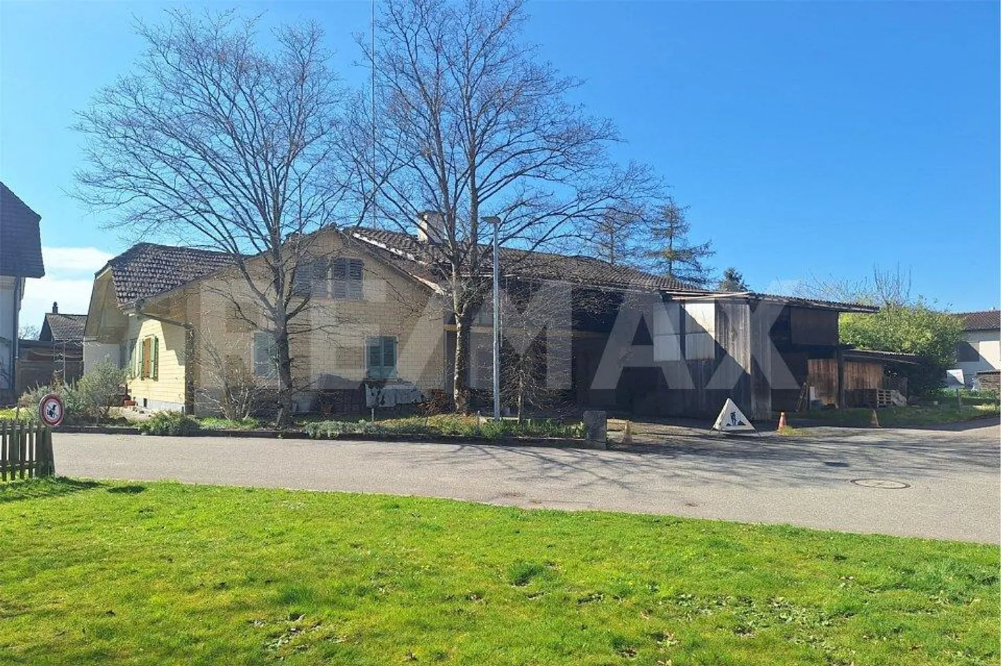 Charmantes Sanierungsjuwel in Aegerten - Foto 2 von 12