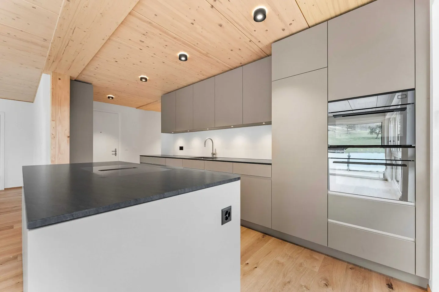 Top Nuova Costruzione - Appartamento 4.5 Stanze con 2 Balconi - Foto 3 di 12