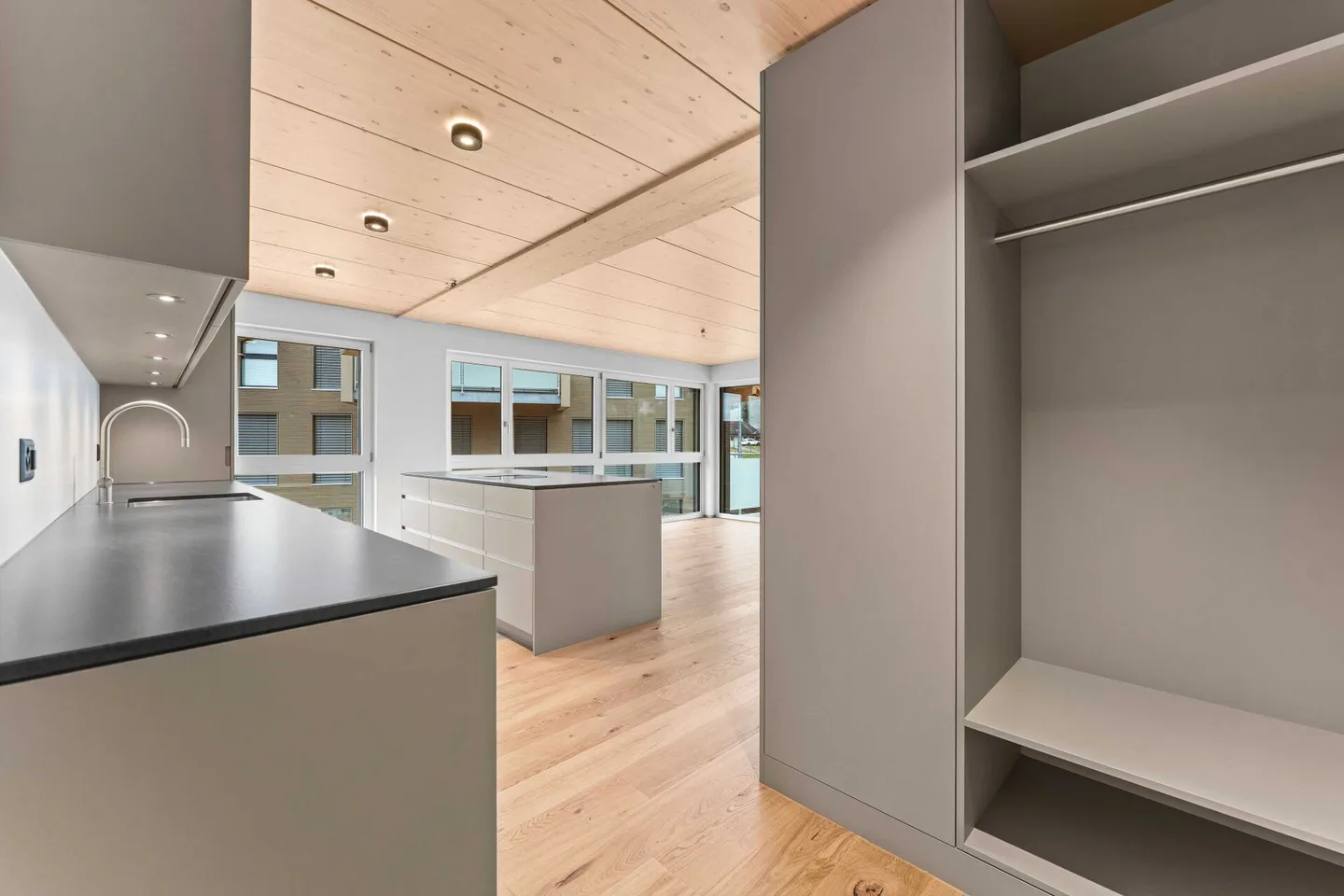 Top Nuova Costruzione - Appartamento 4.5 Stanze con 2 Balconi - Foto 5 di 12