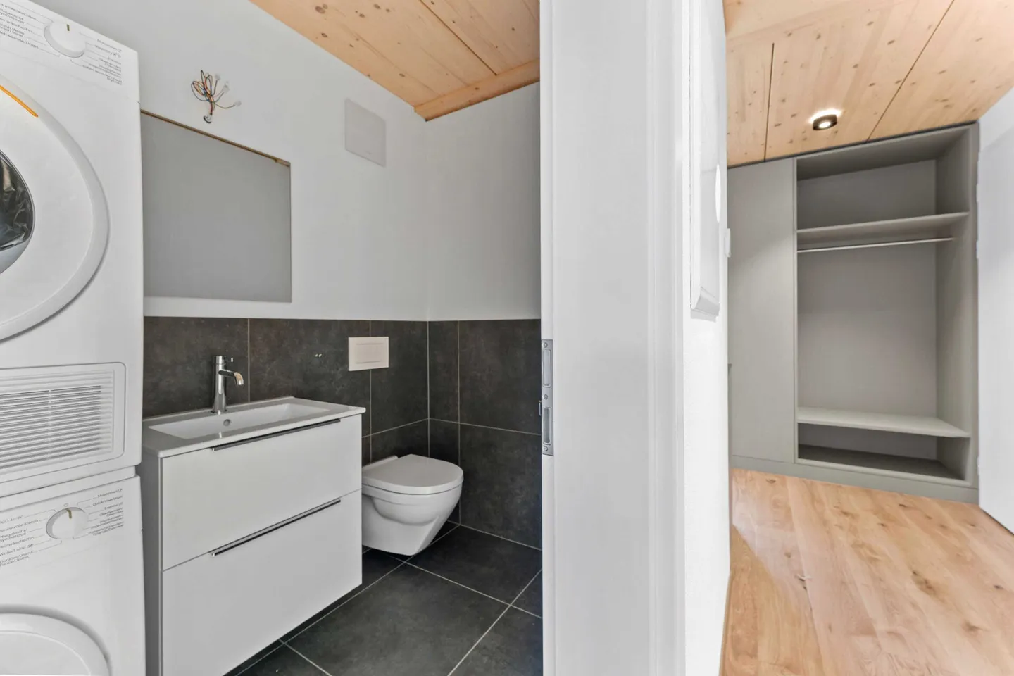 Top Nuova Costruzione - Appartamento 4.5 Stanze con 2 Balconi - Foto 7 di 12